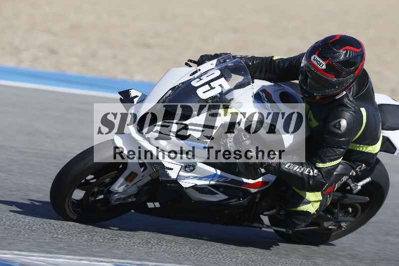 /Archiv-2024/02 29.01.-02.02.2024 Moto Center Thun Jerez/Gruppe gruen-green/95